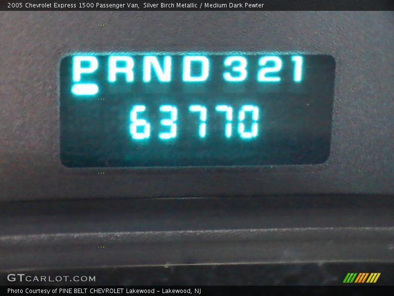 Silver Birch Metallic / Medium Dark Pewter 2005 Chevrolet Express 1500 Passenger Van