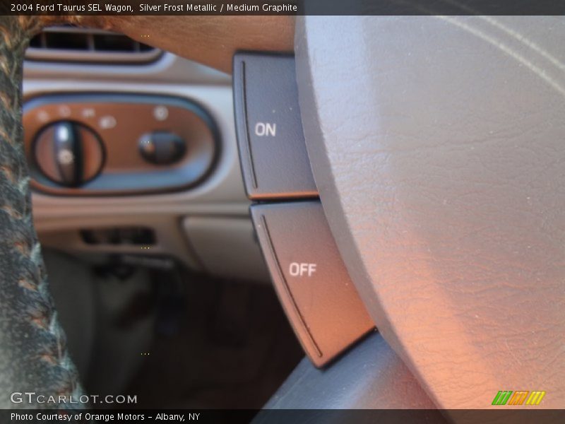 Silver Frost Metallic / Medium Graphite 2004 Ford Taurus SEL Wagon