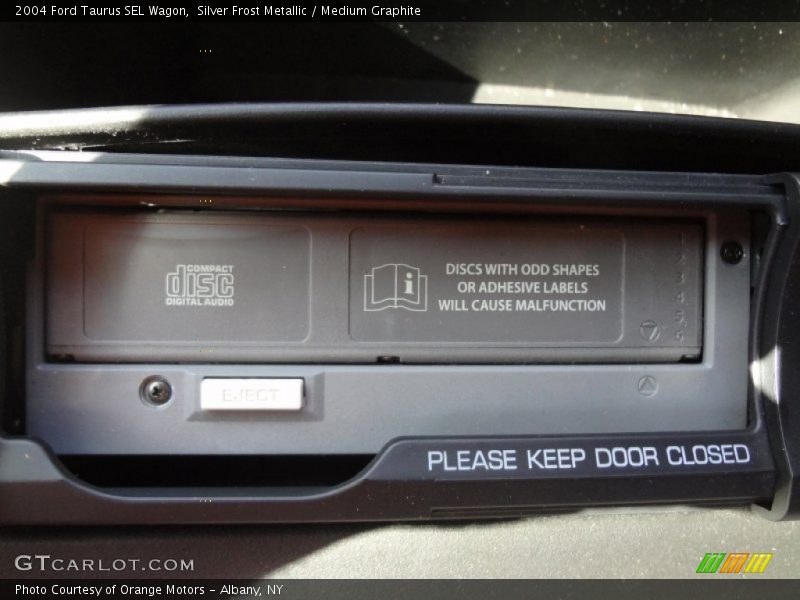 Silver Frost Metallic / Medium Graphite 2004 Ford Taurus SEL Wagon