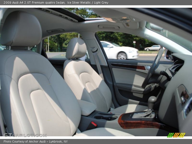  2009 A4 2.0T Premium quattro Sedan Light Grey Interior