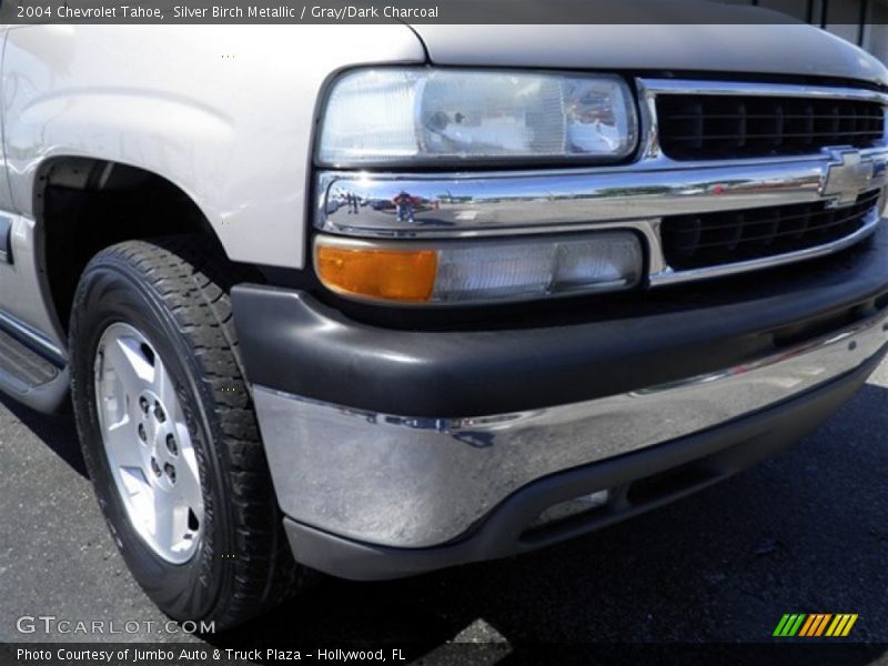 Silver Birch Metallic / Gray/Dark Charcoal 2004 Chevrolet Tahoe