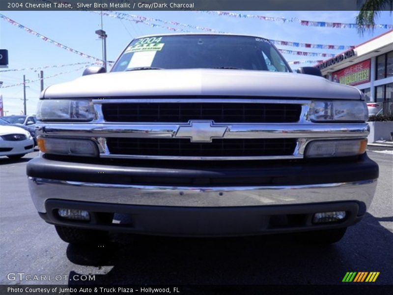 Silver Birch Metallic / Gray/Dark Charcoal 2004 Chevrolet Tahoe