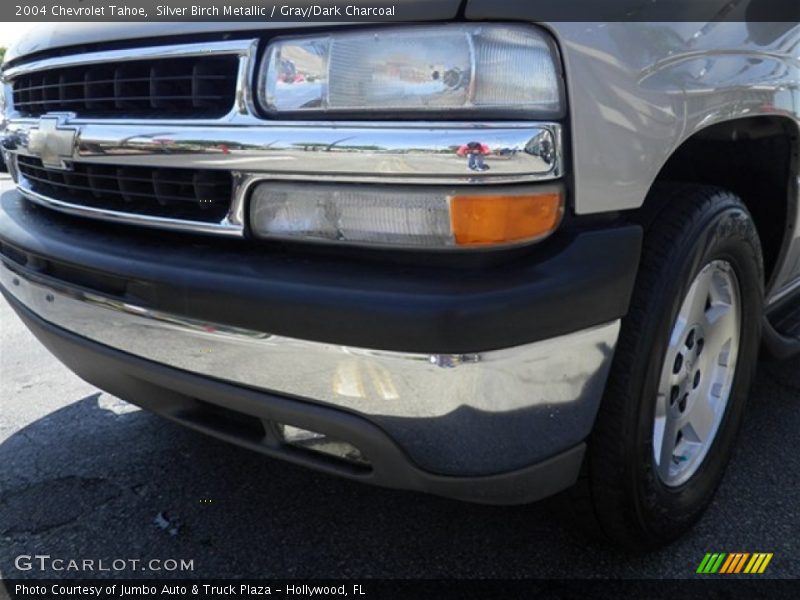 Silver Birch Metallic / Gray/Dark Charcoal 2004 Chevrolet Tahoe