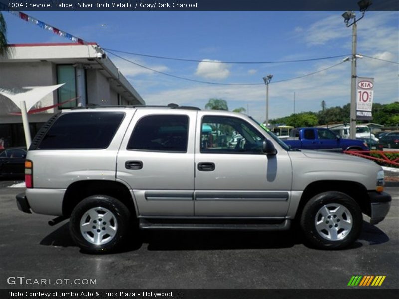 Silver Birch Metallic / Gray/Dark Charcoal 2004 Chevrolet Tahoe