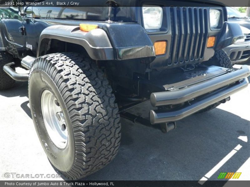Black / Grey 1991 Jeep Wrangler S 4x4