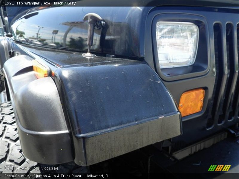 Black / Grey 1991 Jeep Wrangler S 4x4