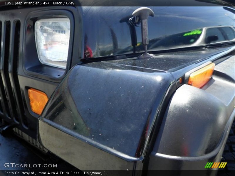 Black / Grey 1991 Jeep Wrangler S 4x4