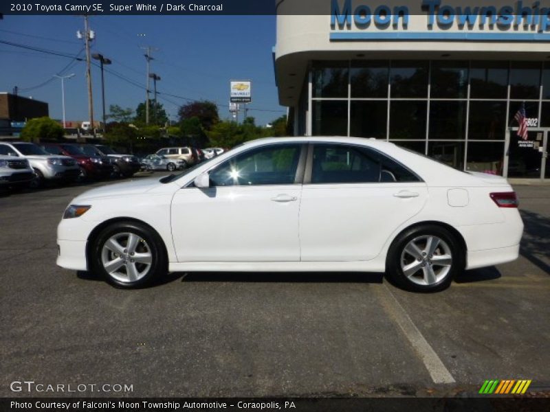 Super White / Dark Charcoal 2010 Toyota Camry SE