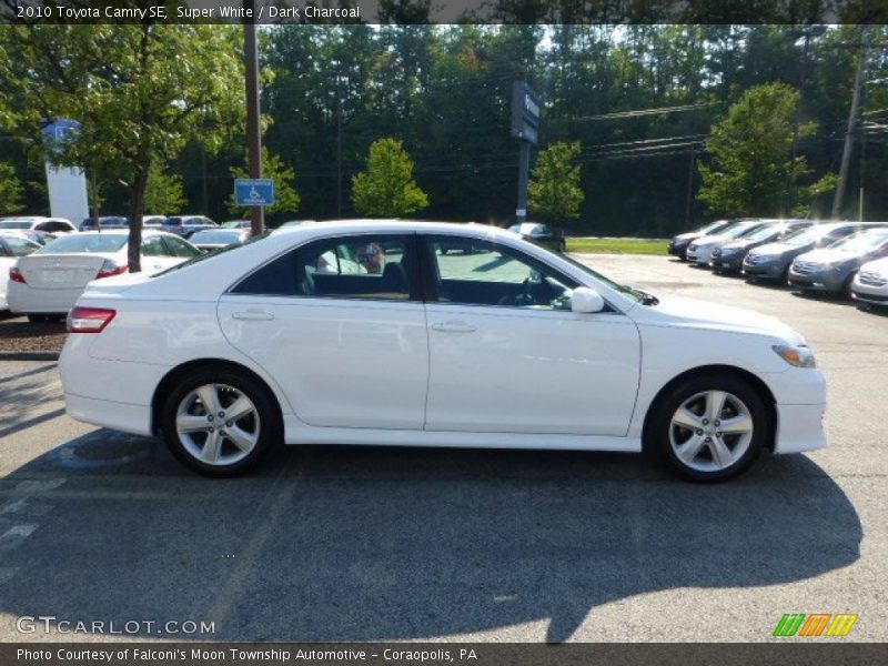 Super White / Dark Charcoal 2010 Toyota Camry SE