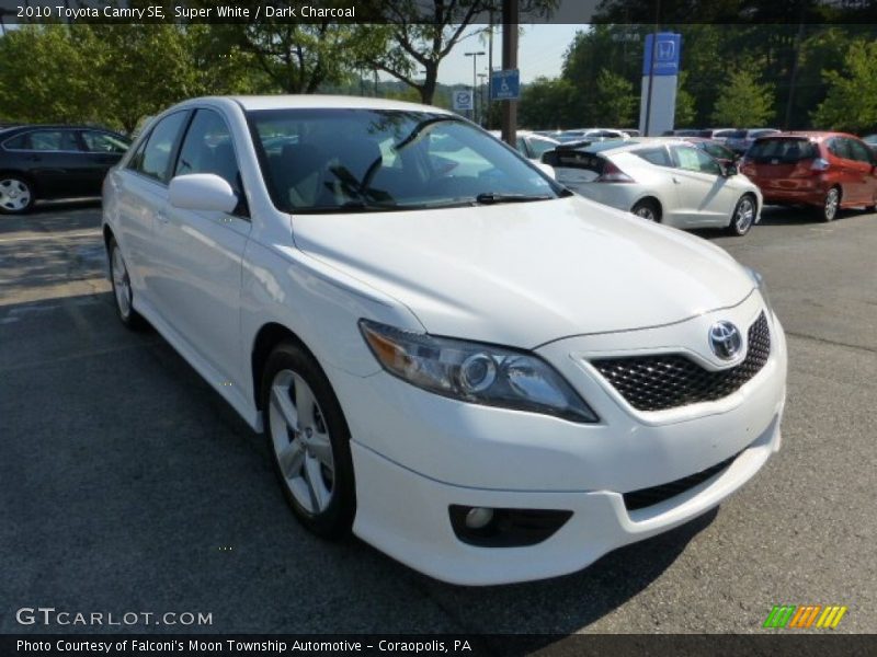 Super White / Dark Charcoal 2010 Toyota Camry SE