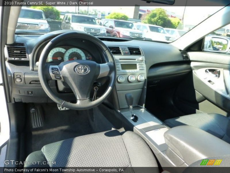 Super White / Dark Charcoal 2010 Toyota Camry SE