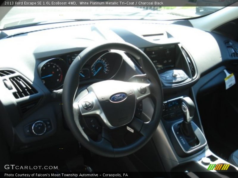 White Platinum Metallic Tri-Coat / Charcoal Black 2013 Ford Escape SE 1.6L EcoBoost 4WD