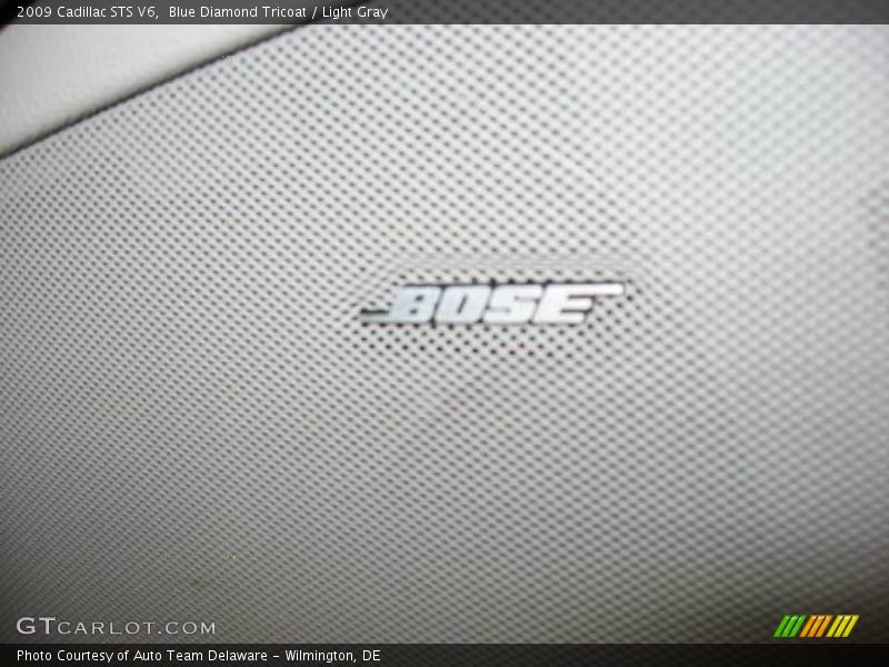 Blue Diamond Tricoat / Light Gray 2009 Cadillac STS V6