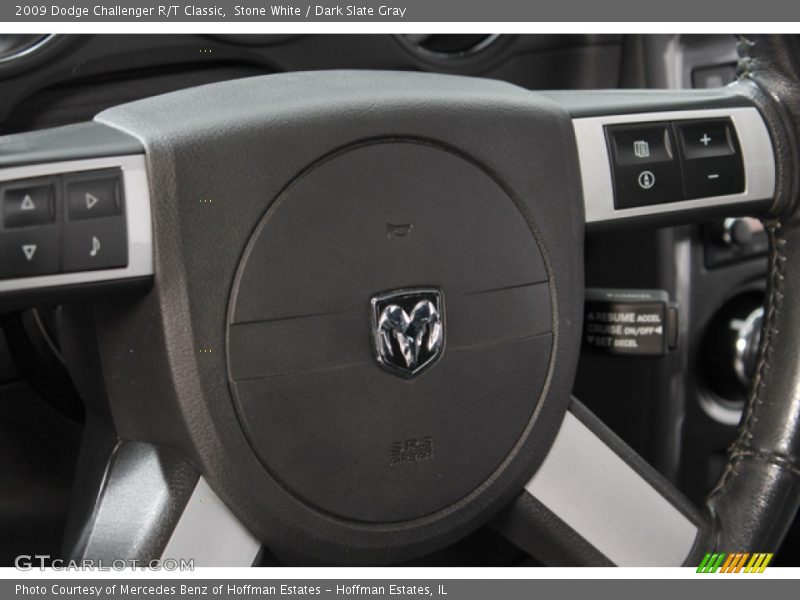 Stone White / Dark Slate Gray 2009 Dodge Challenger R/T Classic