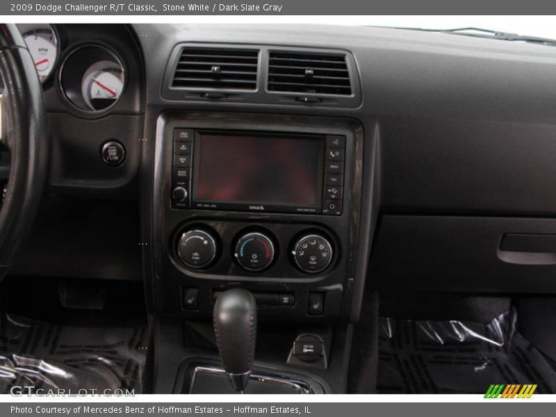 Stone White / Dark Slate Gray 2009 Dodge Challenger R/T Classic