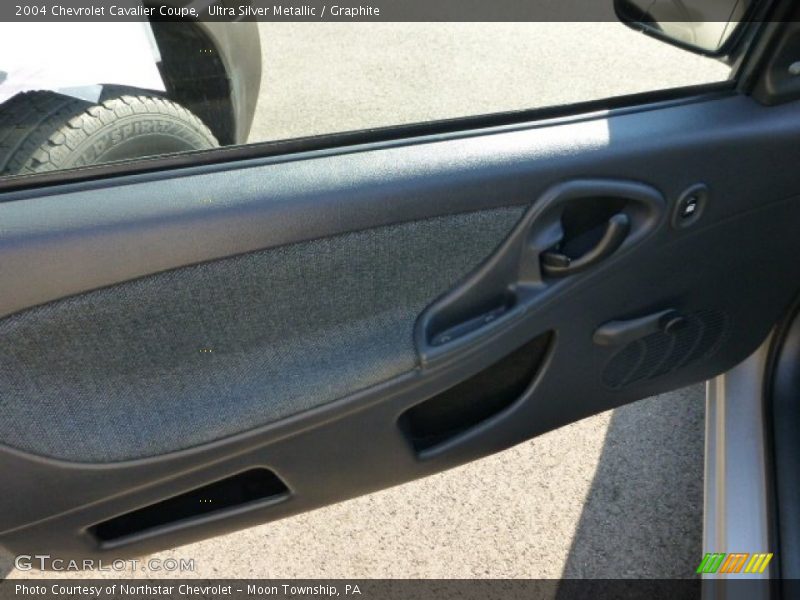 Ultra Silver Metallic / Graphite 2004 Chevrolet Cavalier Coupe