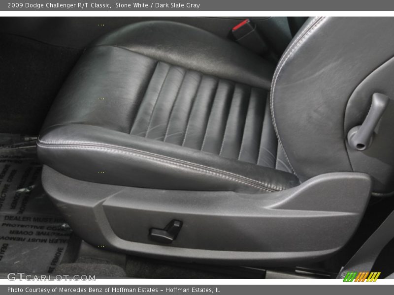 Stone White / Dark Slate Gray 2009 Dodge Challenger R/T Classic