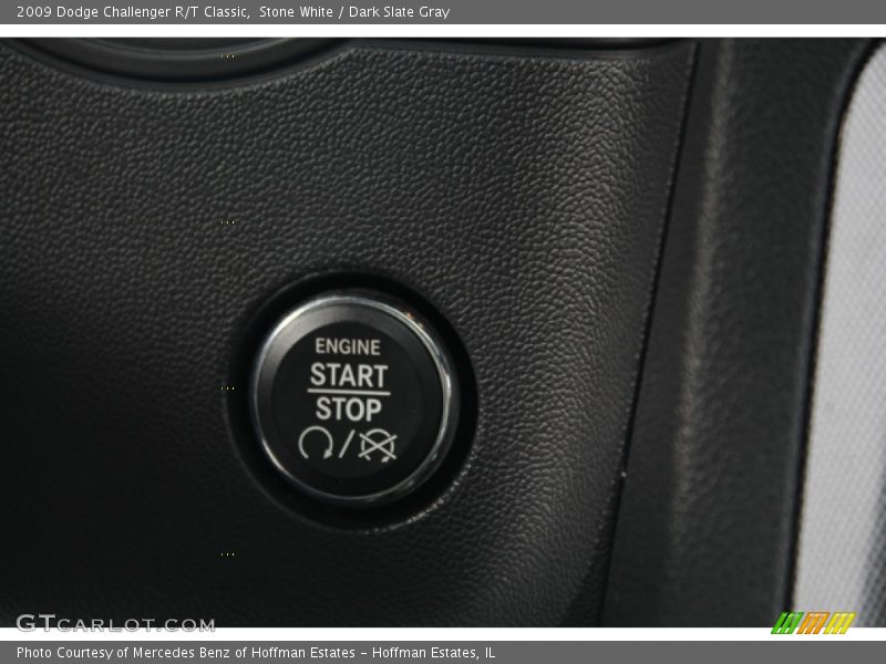 Controls of 2009 Challenger R/T Classic