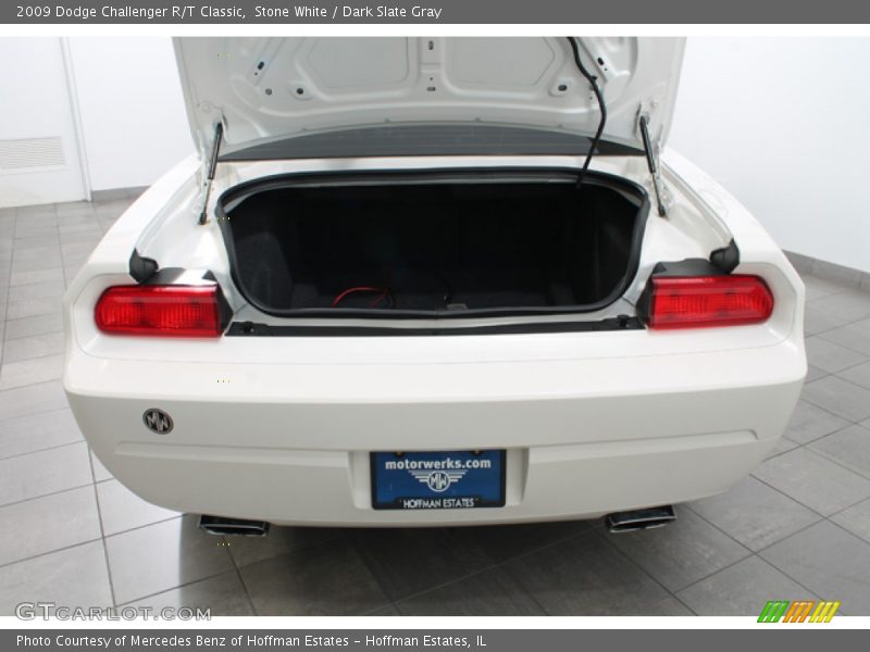 Stone White / Dark Slate Gray 2009 Dodge Challenger R/T Classic