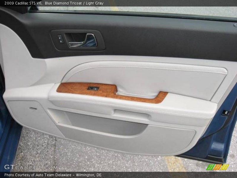 Blue Diamond Tricoat / Light Gray 2009 Cadillac STS V6