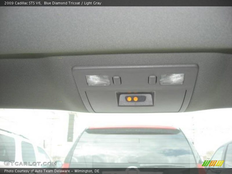 Blue Diamond Tricoat / Light Gray 2009 Cadillac STS V6