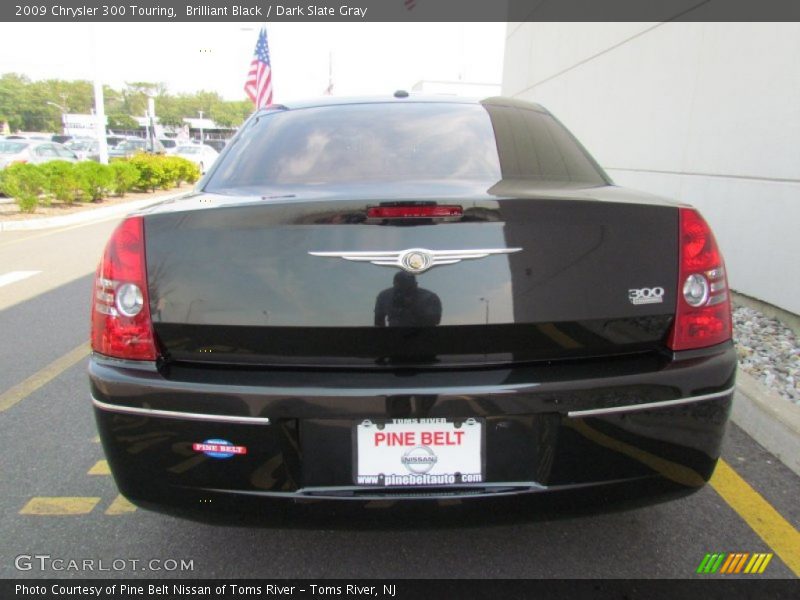 Brilliant Black / Dark Slate Gray 2009 Chrysler 300 Touring