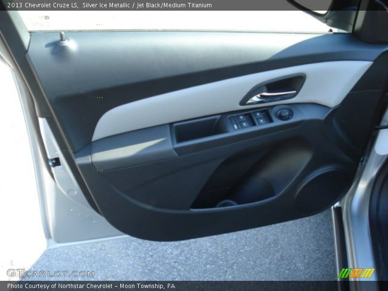 Silver Ice Metallic / Jet Black/Medium Titanium 2013 Chevrolet Cruze LS