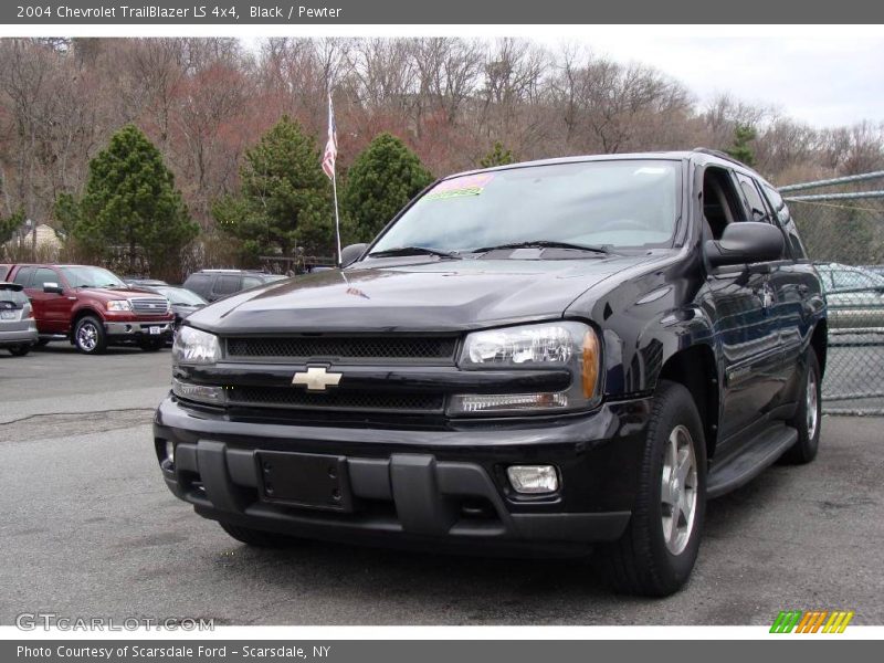 Black / Pewter 2004 Chevrolet TrailBlazer LS 4x4