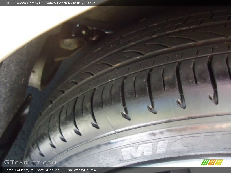 Sandy Beach Metallic / Bisque 2010 Toyota Camry LE
