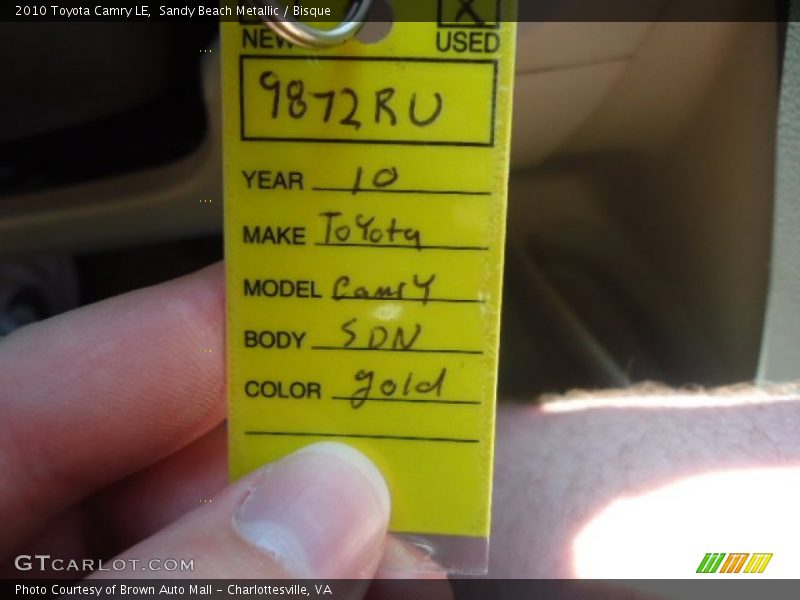 Sandy Beach Metallic / Bisque 2010 Toyota Camry LE