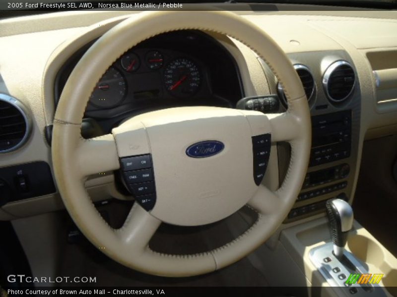  2005 Freestyle SEL AWD Steering Wheel