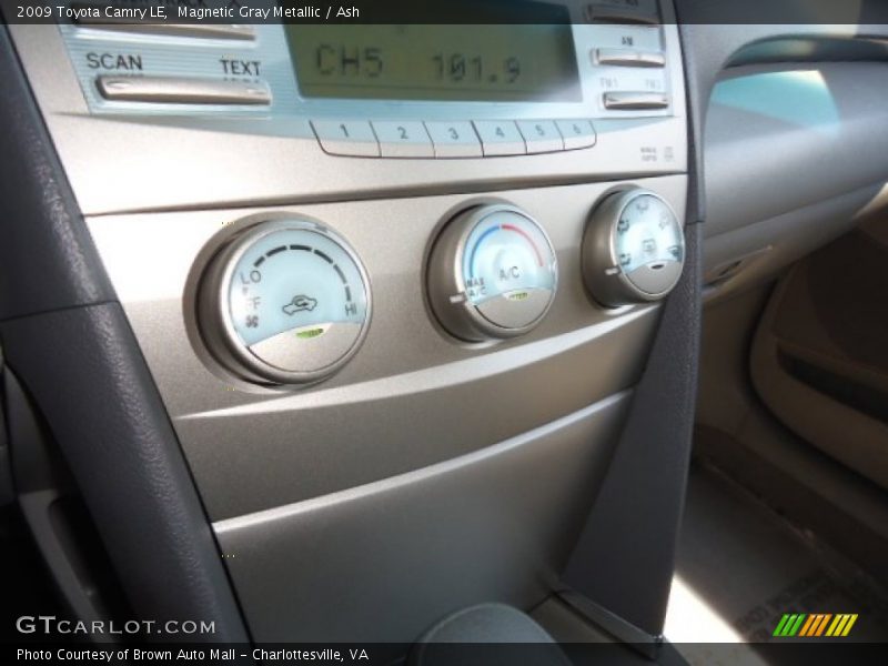 Magnetic Gray Metallic / Ash 2009 Toyota Camry LE