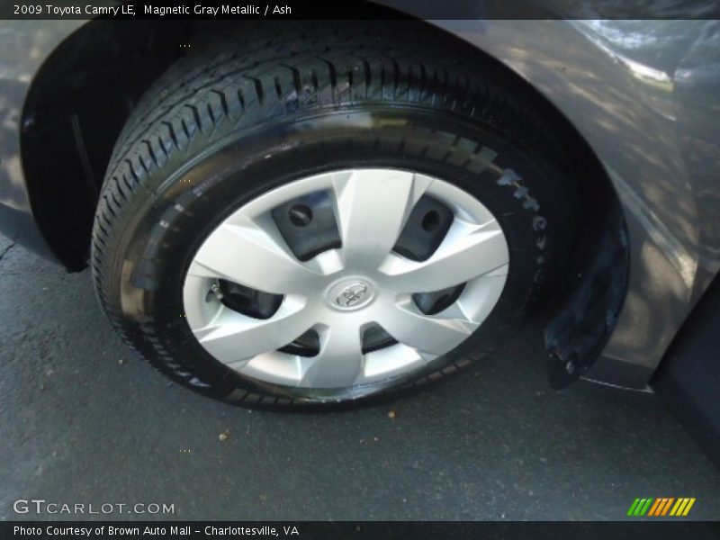 Magnetic Gray Metallic / Ash 2009 Toyota Camry LE