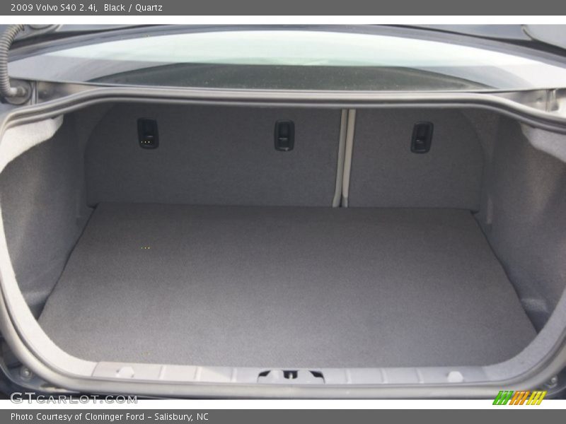 Black / Quartz 2009 Volvo S40 2.4i
