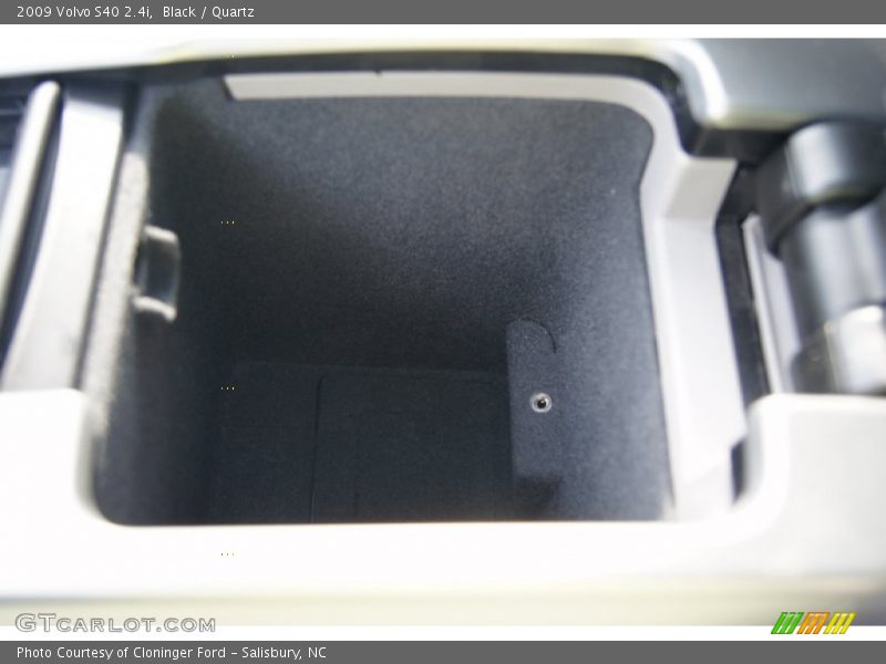 Black / Quartz 2009 Volvo S40 2.4i