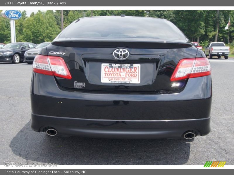 Black / Ash 2011 Toyota Camry SE