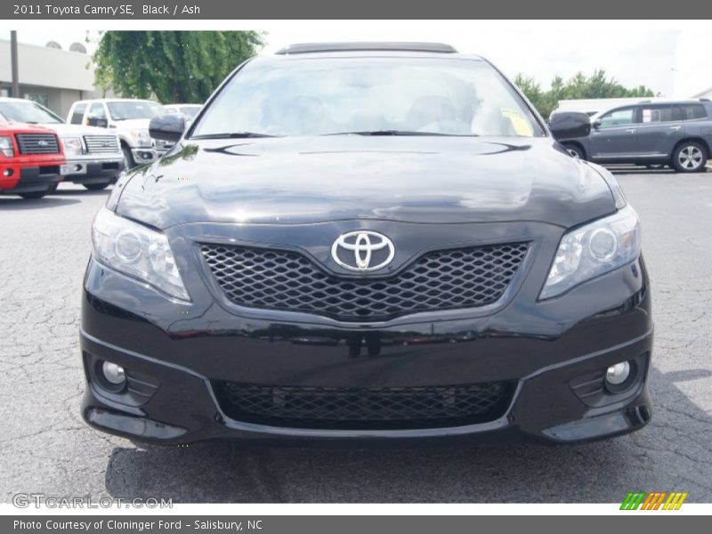 Black / Ash 2011 Toyota Camry SE