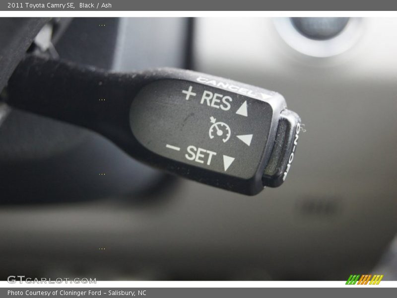 Black / Ash 2011 Toyota Camry SE