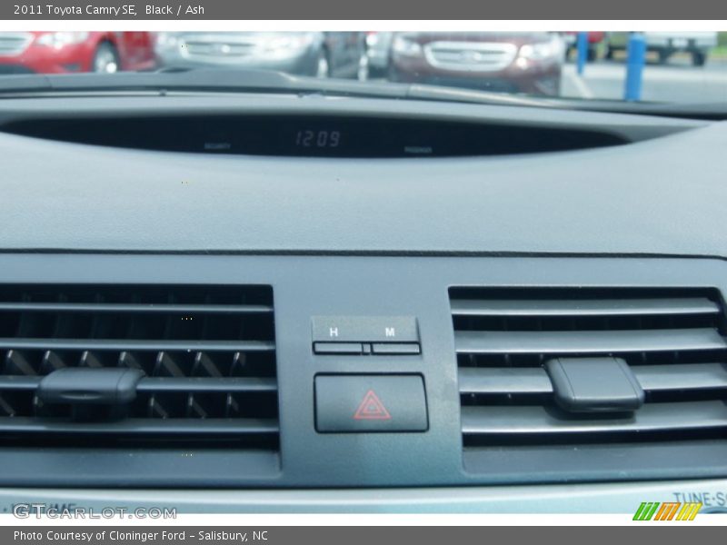 Black / Ash 2011 Toyota Camry SE