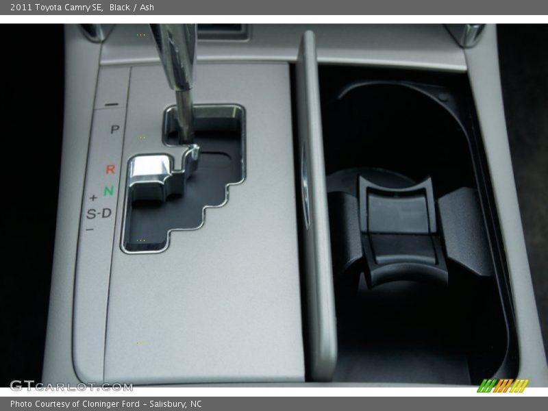 Black / Ash 2011 Toyota Camry SE
