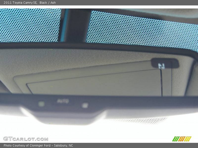 Black / Ash 2011 Toyota Camry SE
