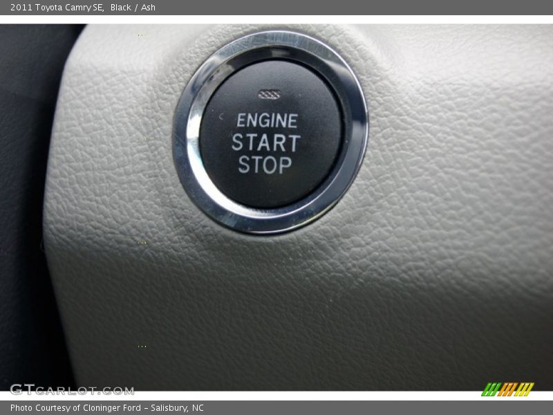 Black / Ash 2011 Toyota Camry SE