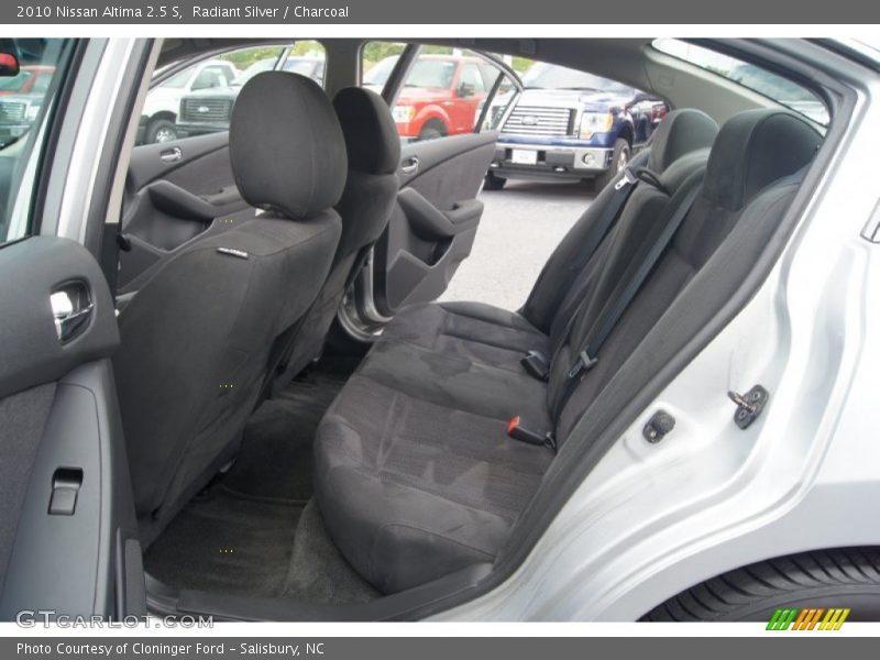 Radiant Silver / Charcoal 2010 Nissan Altima 2.5 S