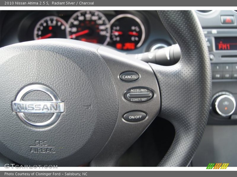 Radiant Silver / Charcoal 2010 Nissan Altima 2.5 S