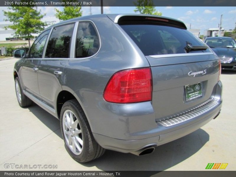 Titanium Metallic / Black 2005 Porsche Cayenne S