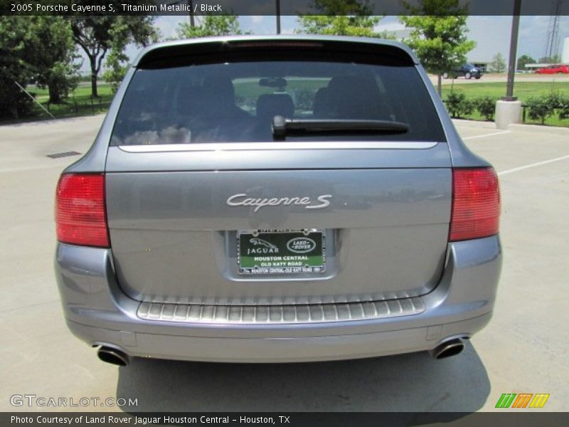 Titanium Metallic / Black 2005 Porsche Cayenne S