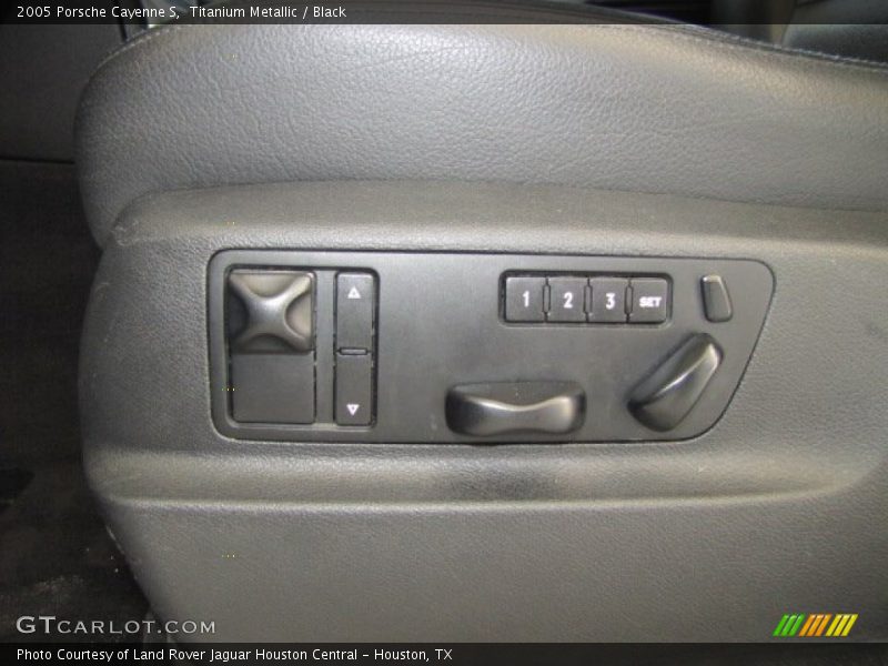 Titanium Metallic / Black 2005 Porsche Cayenne S