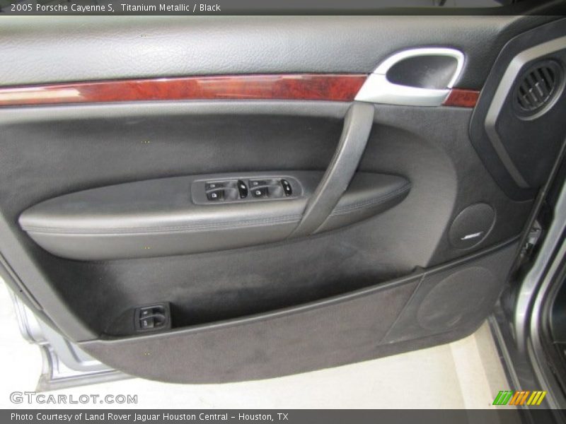 Titanium Metallic / Black 2005 Porsche Cayenne S