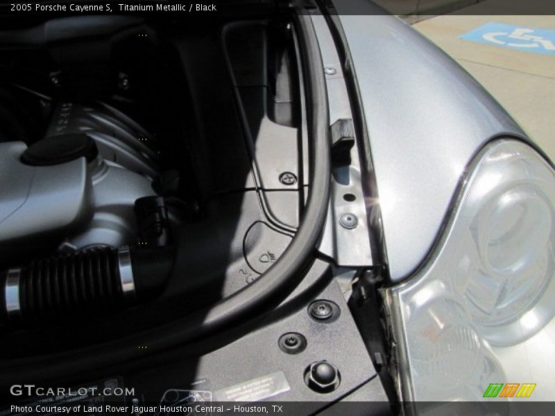 Titanium Metallic / Black 2005 Porsche Cayenne S