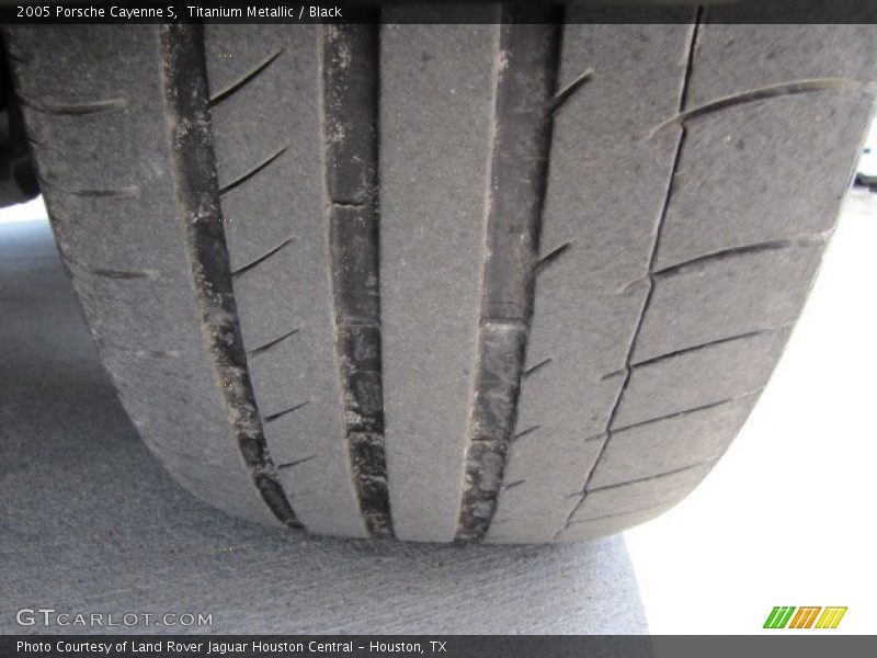 Titanium Metallic / Black 2005 Porsche Cayenne S